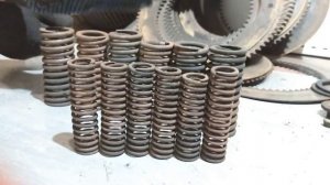 Пружины фрикциона ХТЗ Т-74.