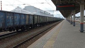 Электровоз ВЛ80С-2025 С Грузовым Поездом Проходит Станцию Нижний Новгород Московский