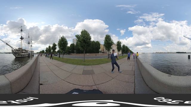 4_Insta360 Titan - 11К 2D 30fps (downscaled to 8K) - фрегат смотреть онлайн