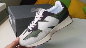 New Balance 327