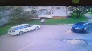 Ребенок выпал из окна 3-го этажа в Биробиджане