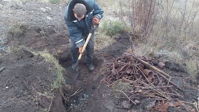 РАСКОПАЛ ЯМУ А ТАМ 190 КГ СОВЕТСКОГО МЕТАЛЛА. КОП МЕТАЛЛОЛОМА.