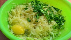 Оладьи из кабачков и картофеля