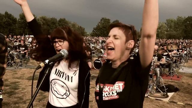 Enter Sandman (METALLICA) - 500 musicians (The biggest rock flashmob in Central Europe) @CITYROCKS