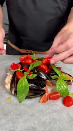 🍤 Ароматные морепродукты в духовке 

 🛒 Ингредиенты: 

🐟 Дорадо — 1 шт. 
🦐 Креветки тигровые — 3