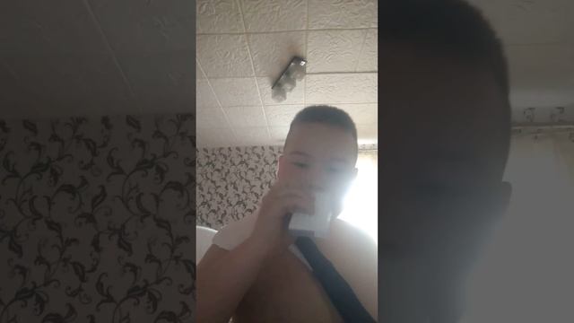 паказываю вещи. и вейпы и строю сейф 1. часть смотреть онлайн