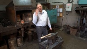 2 Знакомство с кузницей. Часть 2  Молот и наковальня
