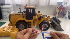 Huina 1567 Wheel Loader unboxing and review (bahasa) (subtitle) #huina #huina1567 #rcconstruction