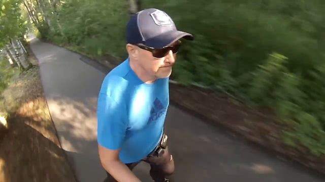 Прогулка на роликах смотреть онлайн