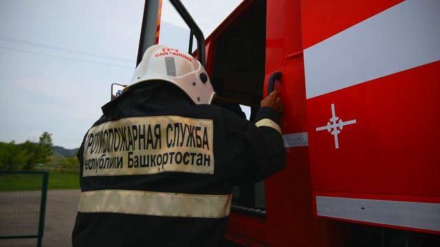 Пневмоангар для пожарной техники — установлен: с. Сайраново, Башкирия, в сентябре 2020. Съемка 2023