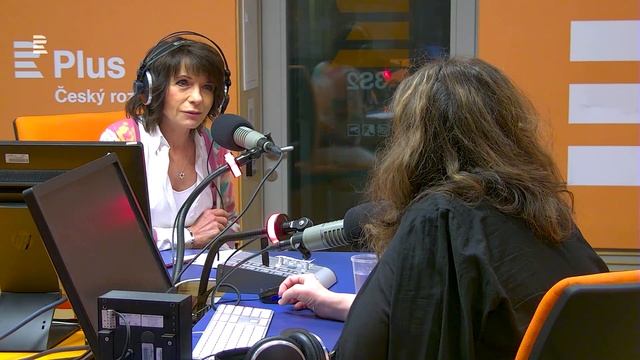 Irena Pavlásková: Sociální sítě napomáhají růstu zla ve společnosti смотреть онлайн