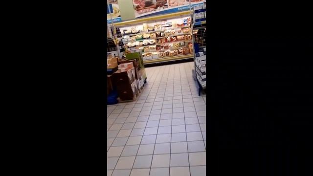 Продуктов полно ! Но есть подозрение, что это остатки со складов.