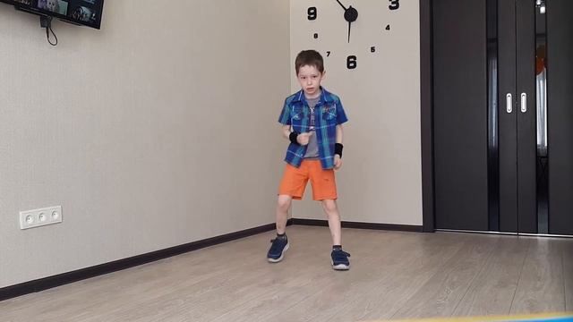 Танец под песню МЭВЛ "Патамушка" смотреть онлайн