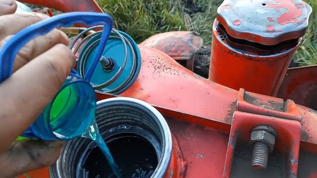 Витрата солярки на  оранку 10см. Трактор Т-25 плуг 3-25.