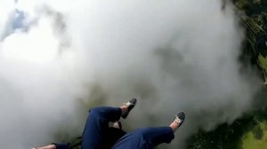 ОБНИМАЯ НЕБО