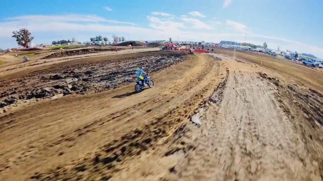 Retro Roar: Dominating the Dirt with 2-Stroke Motocross Madness! смотреть онлайн