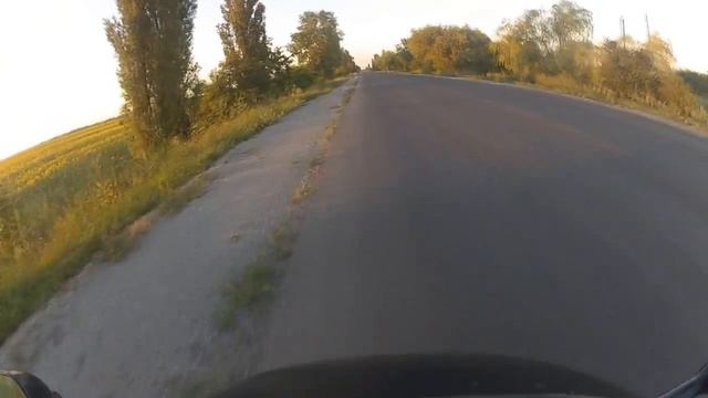 Школьница прокатила на СПОРТБАЙКЕ смотреть онлайн