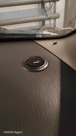 Пищалки Hertz в родные места Mazda Premacy 2001