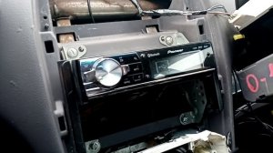 Магнитола Pioneer DEH-8400BT