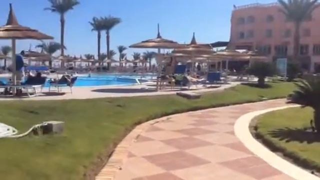 Beach Albatros Resort смотреть онлайн