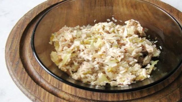 Рисовые  шарики с курицей и соевым соусом.