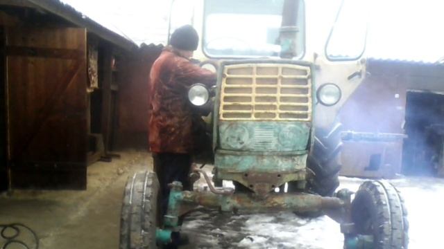 Пуск купленного трактора ЮМЗ 6! смотреть онлайн