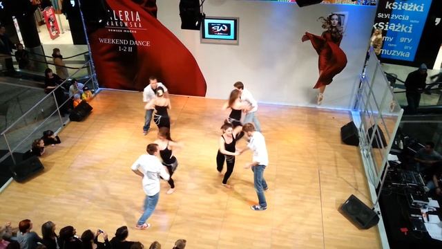 B&W Cuban Team - Weekend Dance w Galerii Krakowskiej 2014 смотреть онлайн