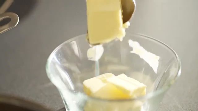 Кулінарна програма "Солодко з Іскрою".Готуємо тарт татен. смотреть онлайн