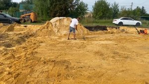 Выполняем подушку из песка