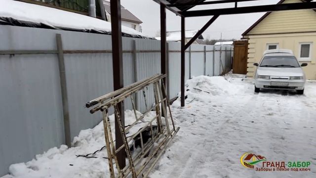 Сделали забор откатные ворота навес и два небольших крыльца. Обзор готового объекта.