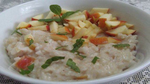 Рисовая каша с сыром янтарь и яблоком