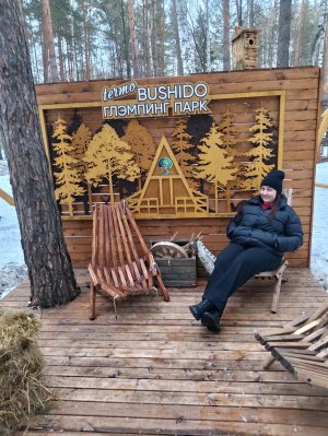 в лесу в домике