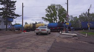 RailWay. Russian Electric Locomotive 3ES5K with freight train/ Электровоз РЖД проходит жд переезд