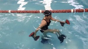 Tonificación muscular dentro del agua /fitness Karina Zapata