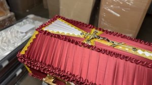 Гроб обитый тканью Крест