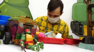 Новые игры - Лечим Черепашек Ниндзя после тренировки! Видео для мальчиков.@GulliverRu