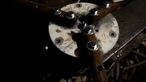 Выставляем угол атаки лопастей.