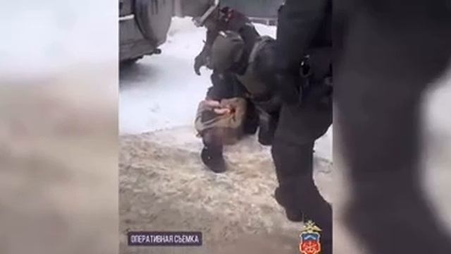 катались по центру Мурманска стреляли с пистолета.. но карма настигла быстро 😀