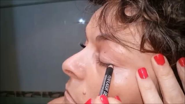 Mira que hago con pestaña postiza смотреть онлайн