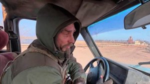 Боец ВС РФ рассказал, как выпрыгивал на ходу из машины из-за атаки дрона ВСУ