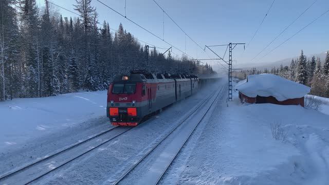 Новые толкачи на станции «Кошурниково» - Увеличение грузовых поездов на участке «Абакан - Тайшет» смотреть онлайн