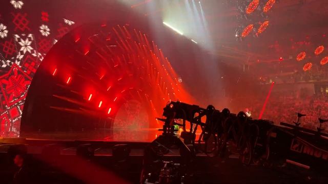 Stefania - Kalush Orchestra - Ukraine 🇺🇦 - Eurovision 2022 Grand Final, from the audience смотреть онлайн