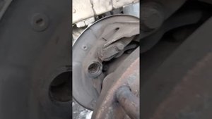 Зачем я мажу ролики и опорные пальцы колодок камаз 65115, ответ на комментарии
