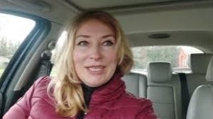 Воскресенье. Старинный замок. Путин.