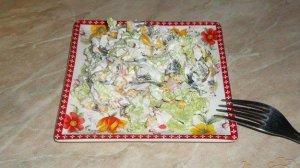 Салат с морской капустой и крабовым мясом