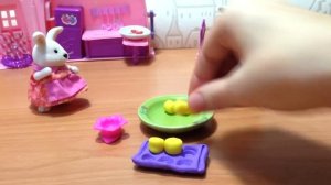 Играем и лепим из пластилина. Кексы Play Doh для зайчат