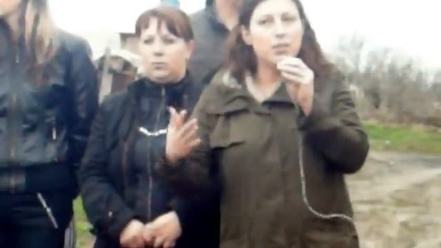 Як жінки із села Тернова (Чугуївський район Харківщини) газовиків шеловських ганяли смотреть онлайн