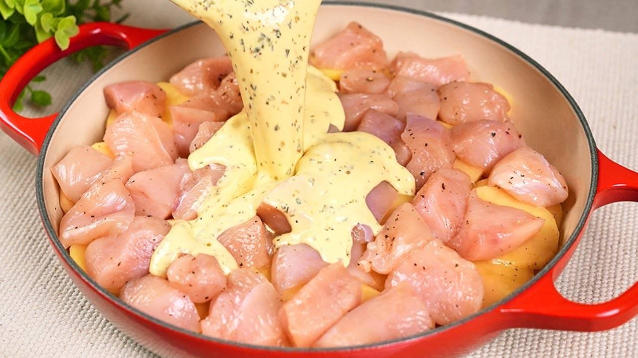 Сочное Куриное Филе и Картошка! Очень вкусная Курица в духовке "По-Королевски"! Простой рецепт!
