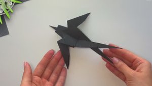 Оригами ласточка из бумаги