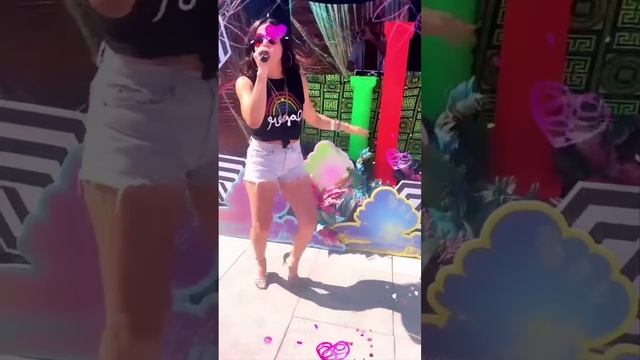 Lana Singing "It's Over Now" Live at a Pride party. смотреть онлайн